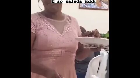 VOCE CONHECE ALGUEM ASSIM ? É SÓ SALADA ( MEME ) ( VIRALIZOU ) ( RINDO ) #shorts