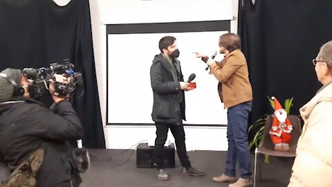 Andrea Tosatto smerda i "Bravi" giornalai di regime di LA7: "Ma andate a pigliarvelo nel culo!"