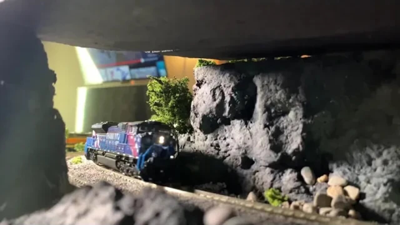 MRL SD70aces rolling through a tunnel