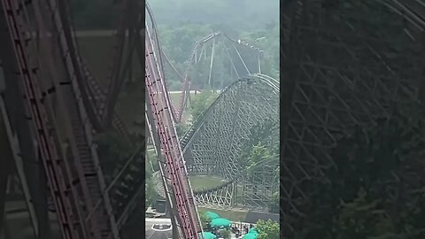 Mystic Timber’s first drop from the Eiffel Tower #trending #rollercoaster #woodenrollercoaster