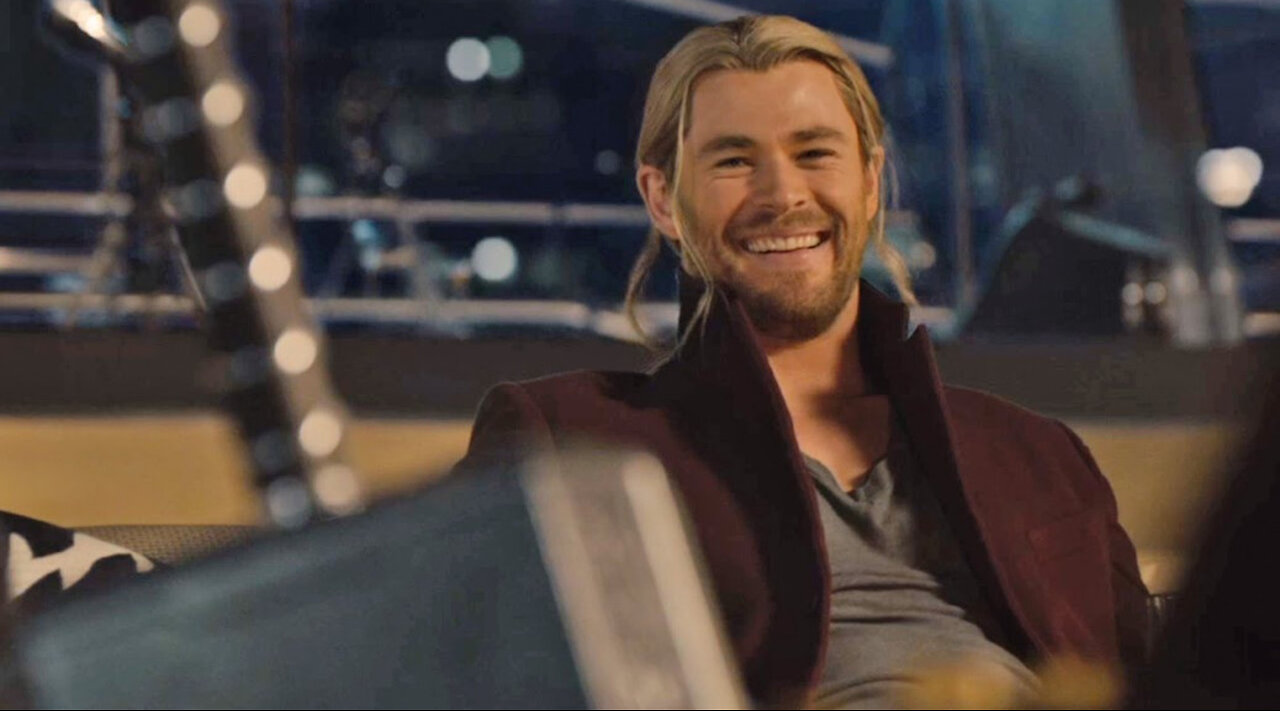 Avengers:_Age_of_Ultron_-_Lifting_Thor's_Hammer_-_Movie_CLIP_HD(1080p60).mp4