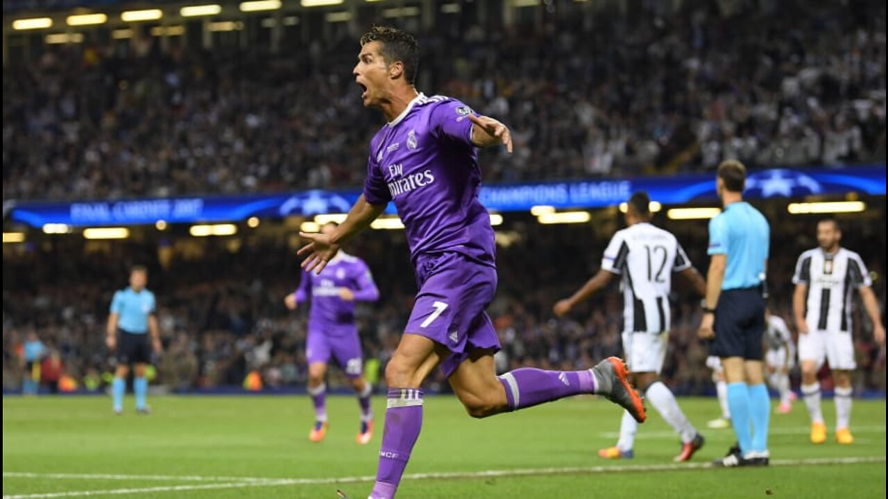 When even opponents applaud Cristiano Ronaldo ....Respect