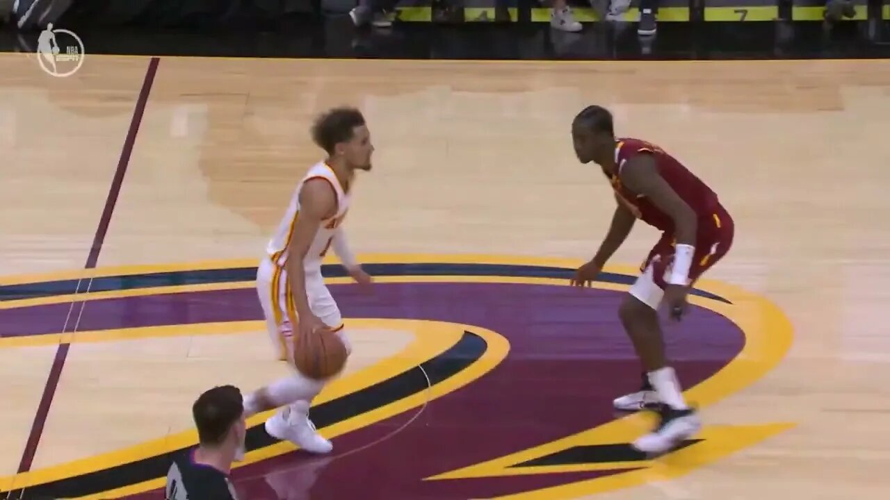 Trae Young Drills SICK Stepback Logo Three & Hits The Shimmy