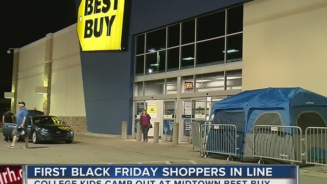 Black Friday Shoppers Begin To Line Up For Deals