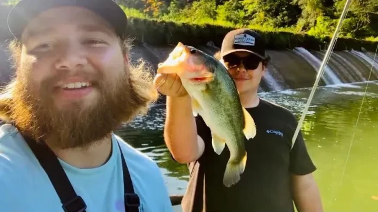 Catching Big Bass On My JOHN BOAT