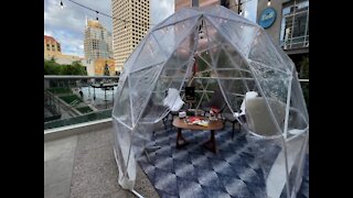 CHRISTMAS BAR! Dine-in rooftop snow globes at Blue Hound - ABC15 Digital