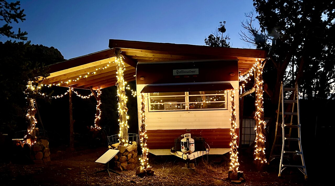 Vintage Camper Life: I Went FULL GRISWOLD For The Holidays