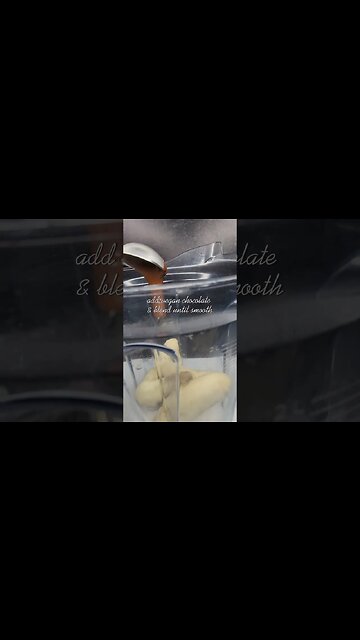 vegan chocolate banana smoothie bowl