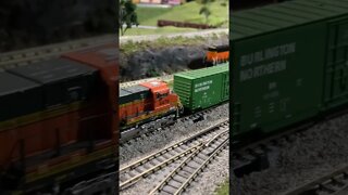 N scale Gevo creeping by