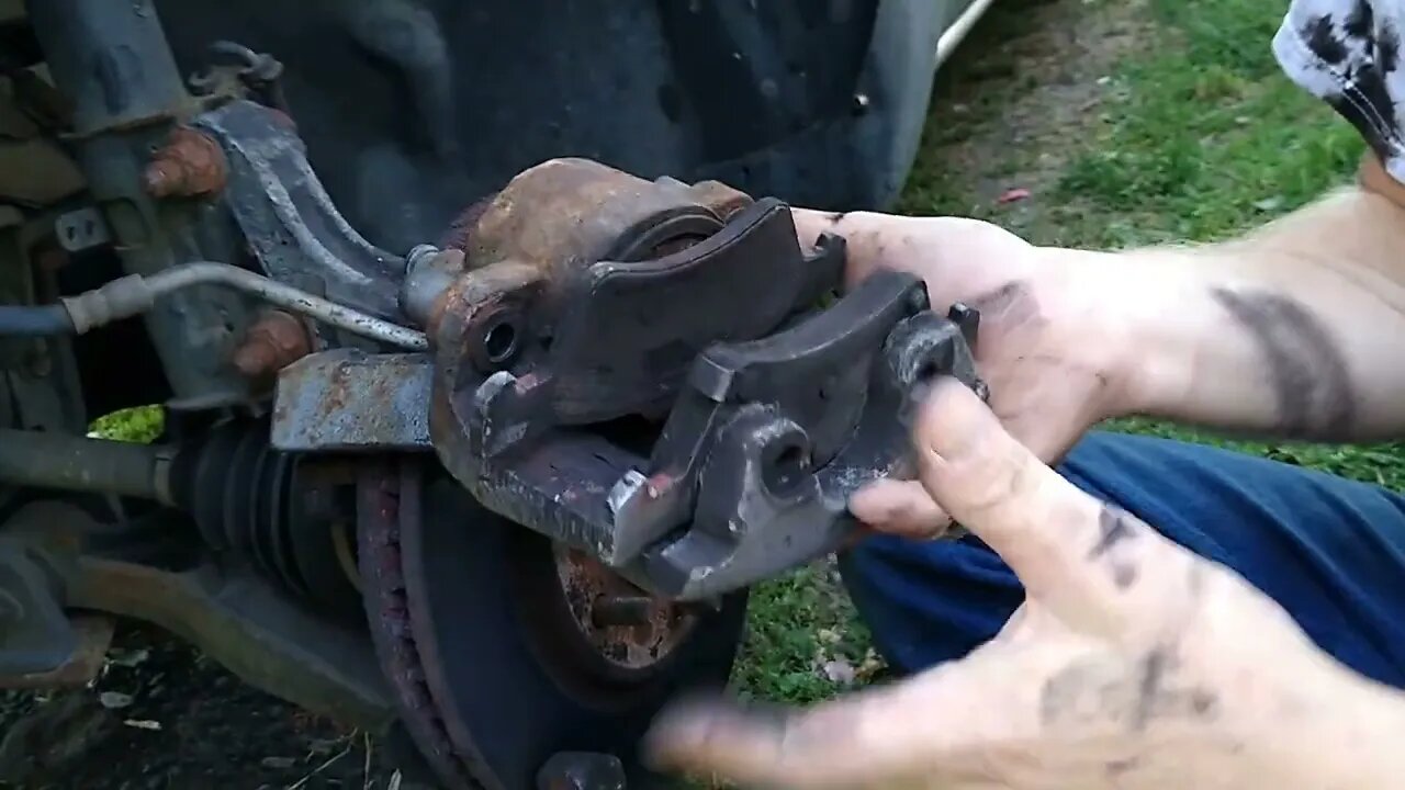 2005 Chrysler brakes and rotor