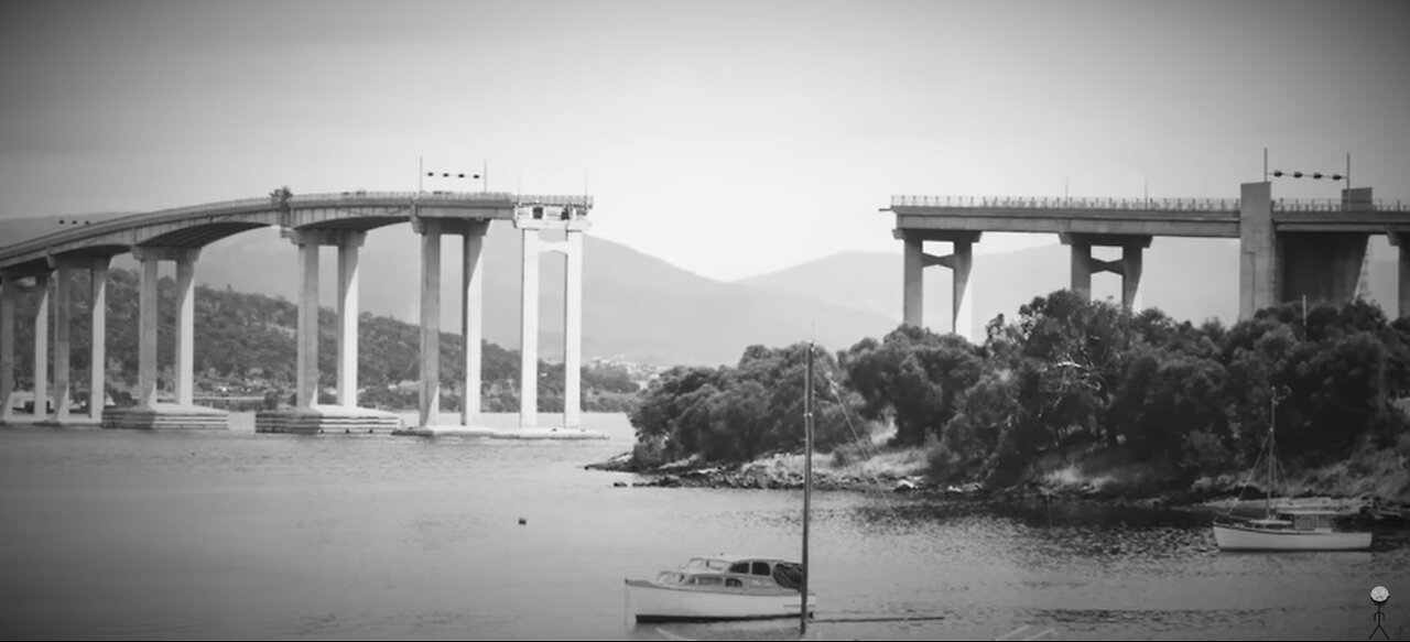 The Tasman Bridge Disaster 1975