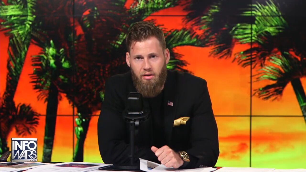 WAR ROOM (Full Show) Monday - 6/6/22