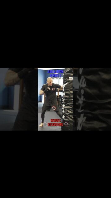 Heroes Training Center | Kickboxing & MMA "How To Double Up" Jab & Hook & Knee 2 | #Shorts