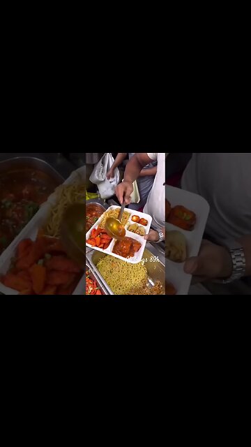 Street food 😱#blogs #funny #streetfood #viral #foodshorts #shorts #newfoodvlog #chowmein
