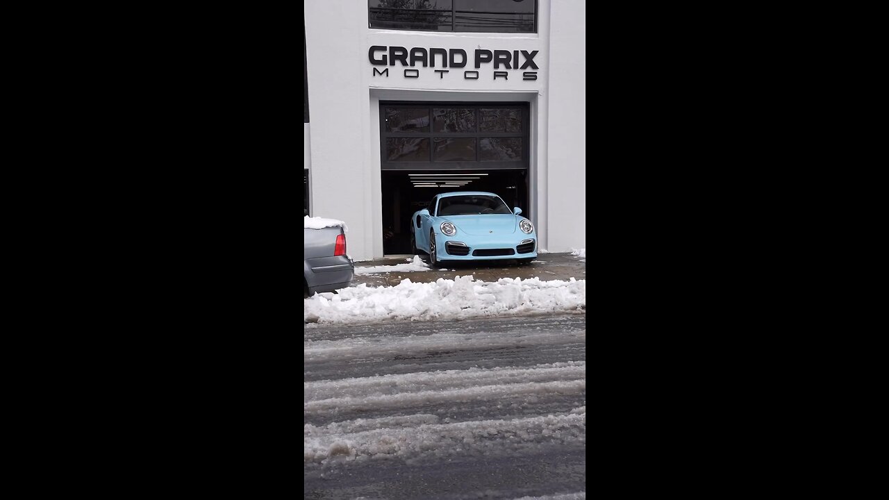 Snow Much Fun With The Porsche 911 Turbo S!