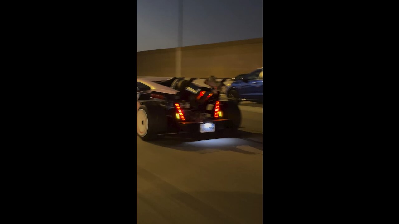 Lamborghini cooks a Turkey