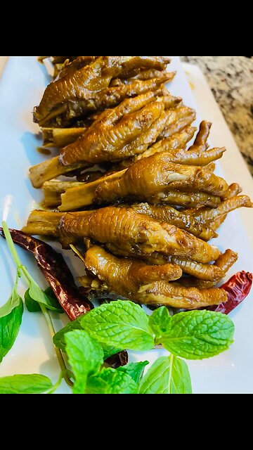 Marinated Braised Chicken Feet 卤鸡爪