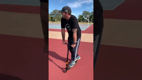 How to play The You Beauta Scoota