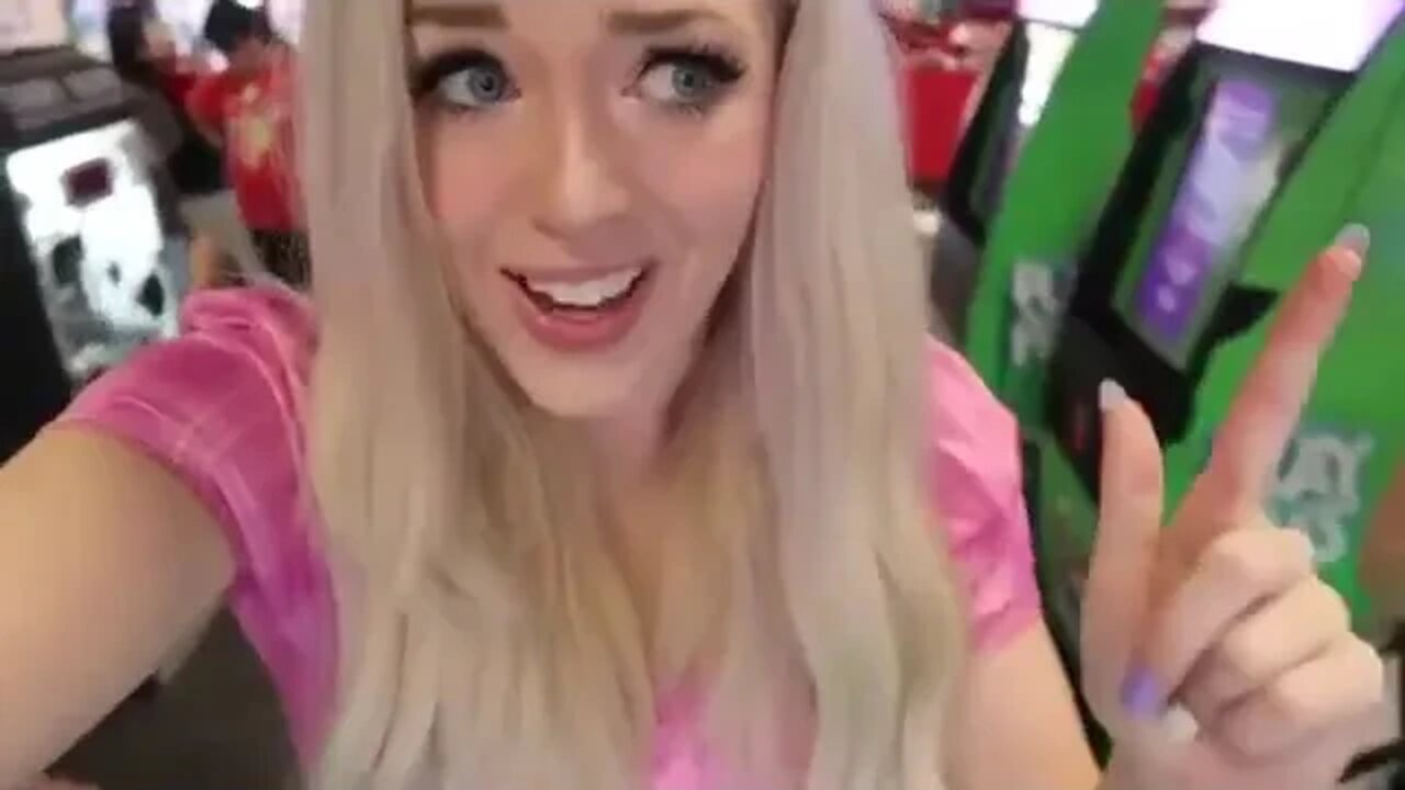 @Lyssy Noel-PLAYING ARCADE GAMES AT CHUCK E.CHESSE *Reuploaded*