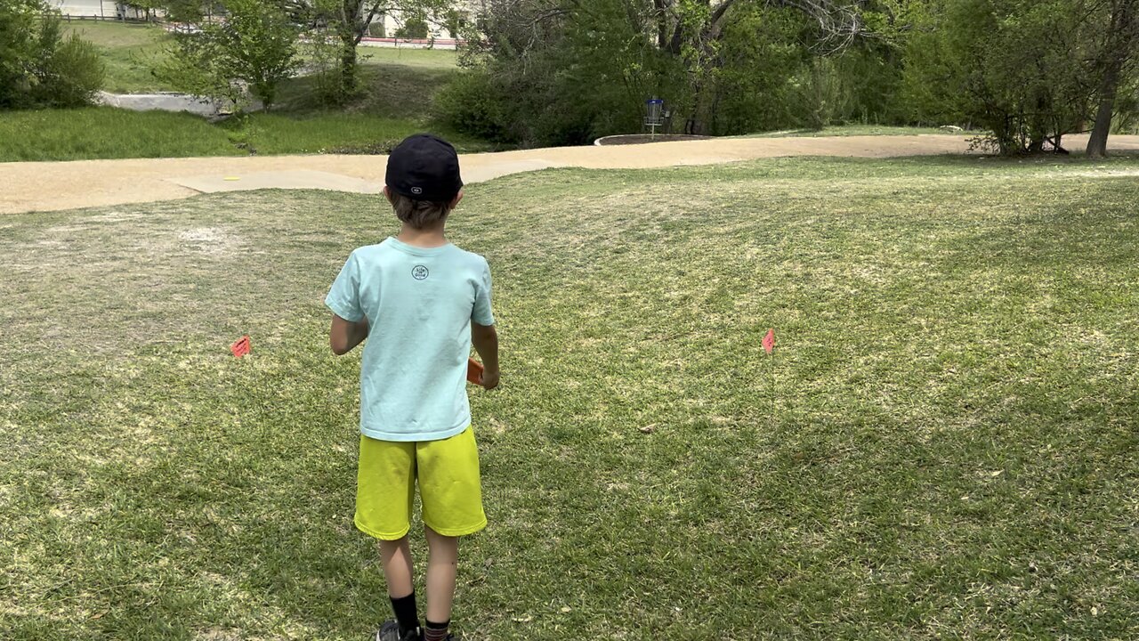 Kid Disc Golf