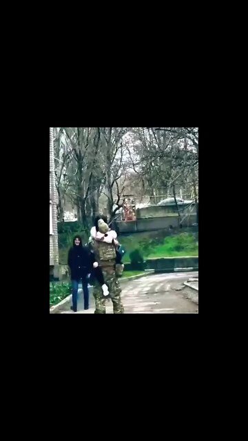 Ukrainian Returns to his Girl