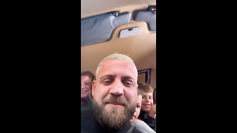 Luiz Ejlli me femijet e vegjel | Video qe do te ju bej te qeshni