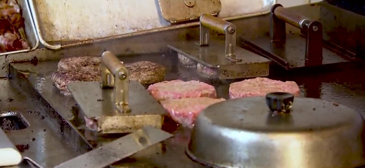 It is National Cheeseburger Day!
