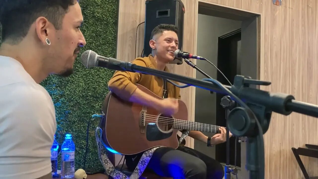 ACÚSTICO SERTANEJO AO VIVO