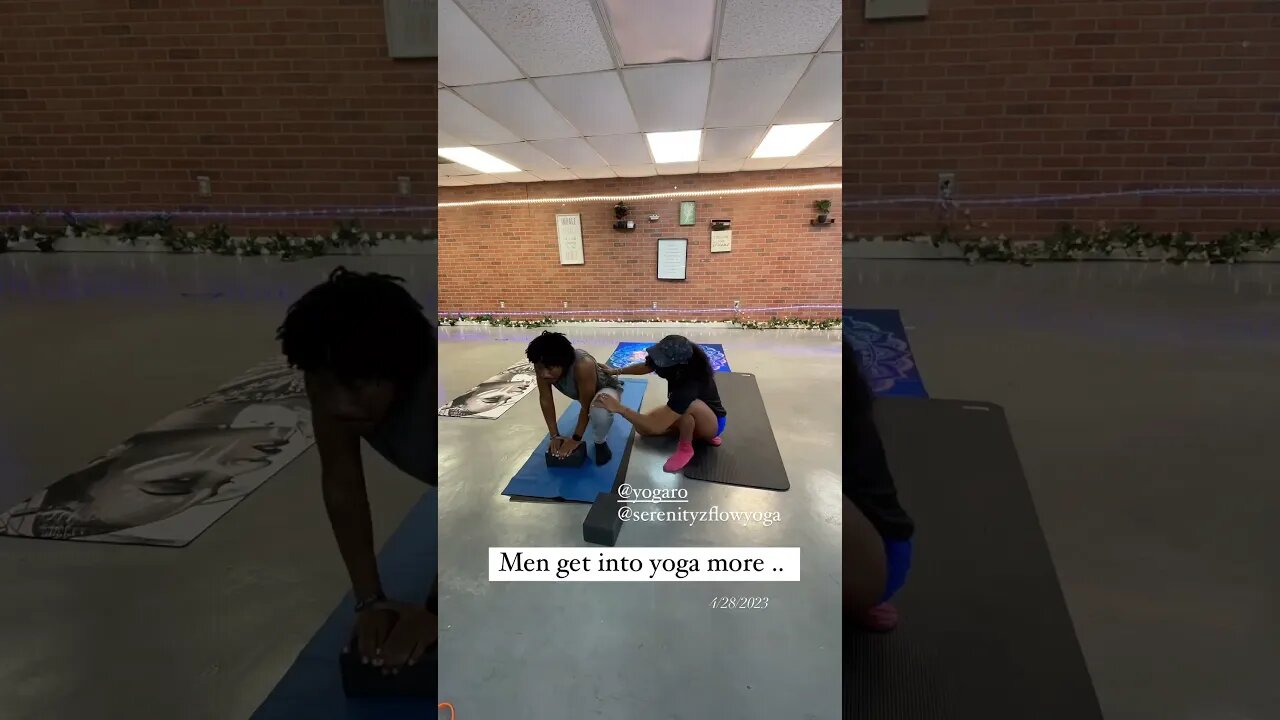 I did yoga with @Officiallyyogaro !