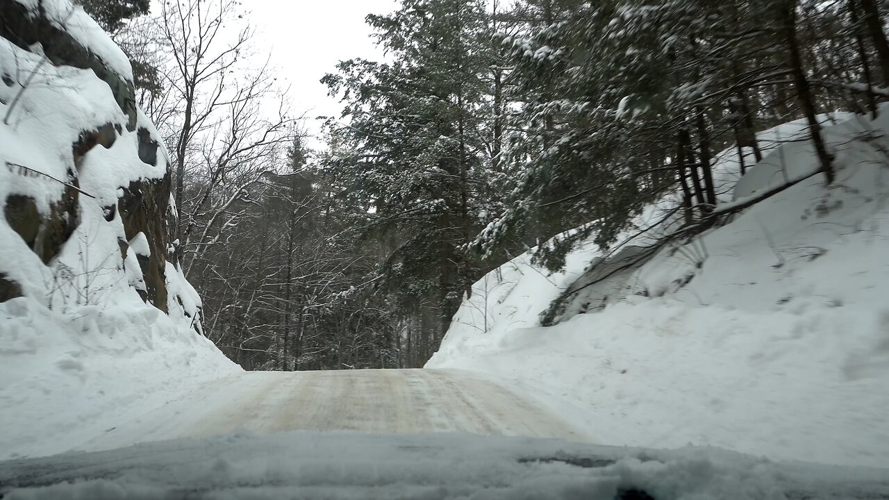 Short Winter Drive on Henry Rd off Westport Rd (Ontario, Canada) [4K]