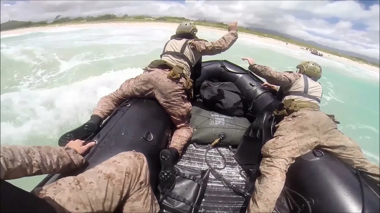 Recon Amphibious Training in Hawaii