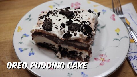 How To Make an Oreo Pudding Cake - HowToRecipe