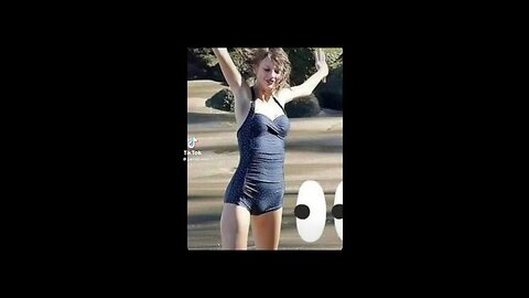 Taylor Swift if it has a little banana, it has an apple lol