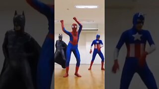 OS MELHORES, DANÇANDO BATMAN, HOMEM-ARANHA, CAPITÃO AMÉRICA, SUPER-MAN E THE FLASH, LIGA DA ALEGRIA