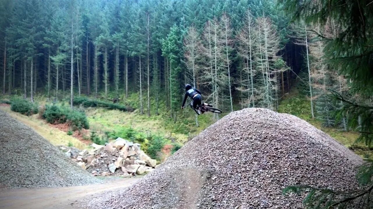 RIDING AT THE GOLFIE INNERLEITHEN & GLENTRESS