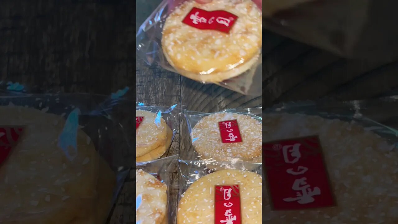 Stacking moving MEGA crinkle ASMR