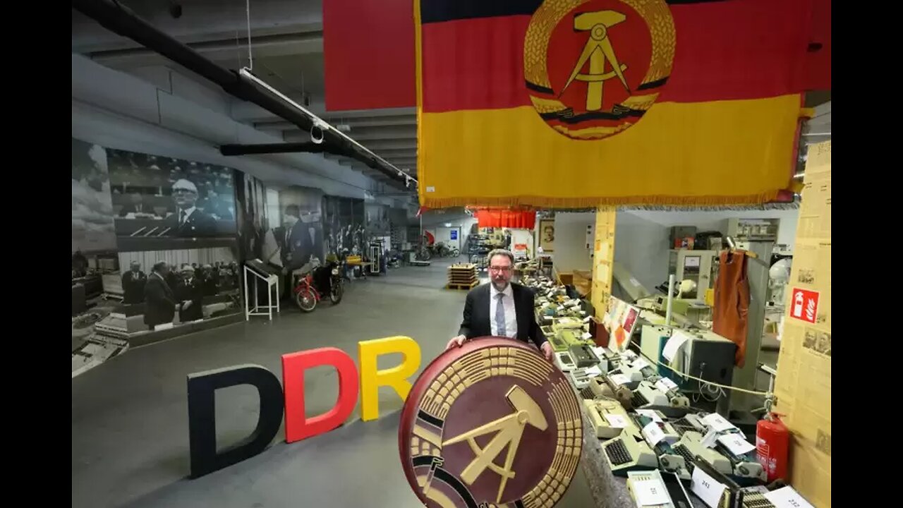 Ostdeutsche rechnen mit dem Anschluss der DDR ab