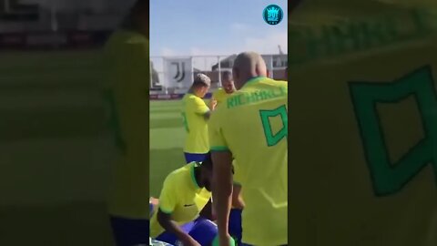 O Richarlison tirando o Fred do lugar 😂😂😂