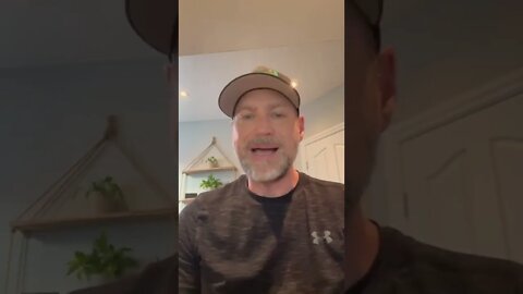 👮‍♀️ CONSTABLE TELLS OTTAWA 🚔 POLiCE TO - STAND DOWN - on TRUCKERS & PEACEFUL PROTESTERS