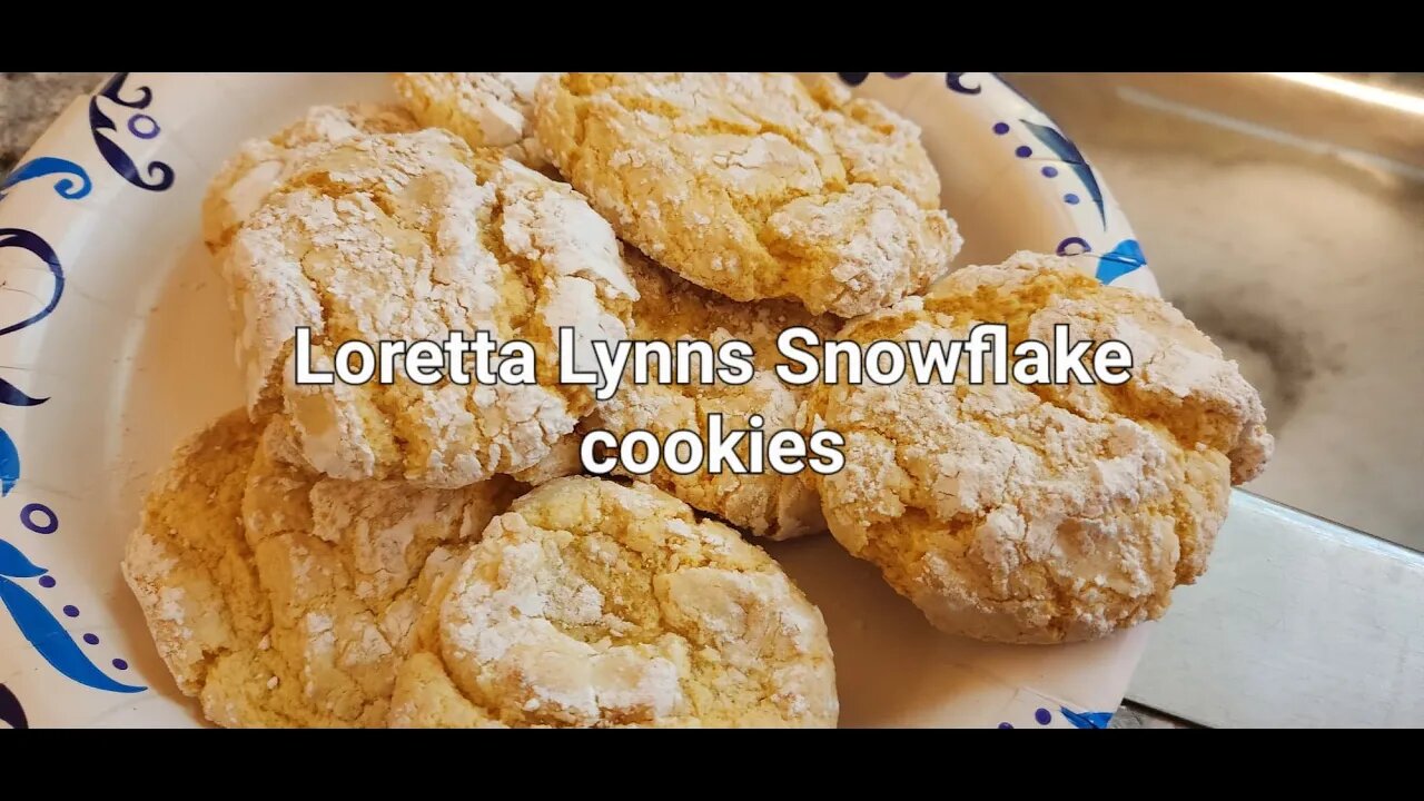 Snowflake Cookies Loretta Lynn's favorite. In memory 4-4-1932 to 10-04-2022 May she rest in peace