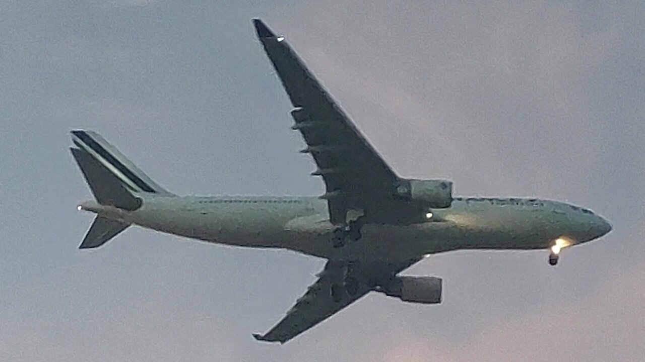 Airbus A330-300 F-GZCM en provenance de Paris à Fortaleza 🇨🇵🇧🇷