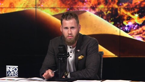 WAR ROOM (Full Show) Thursday - 8/25/22