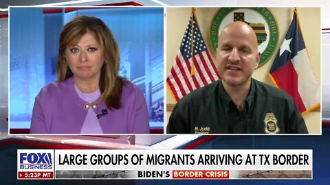 Hundreds of migrants head to border after Biden revokes Title 42