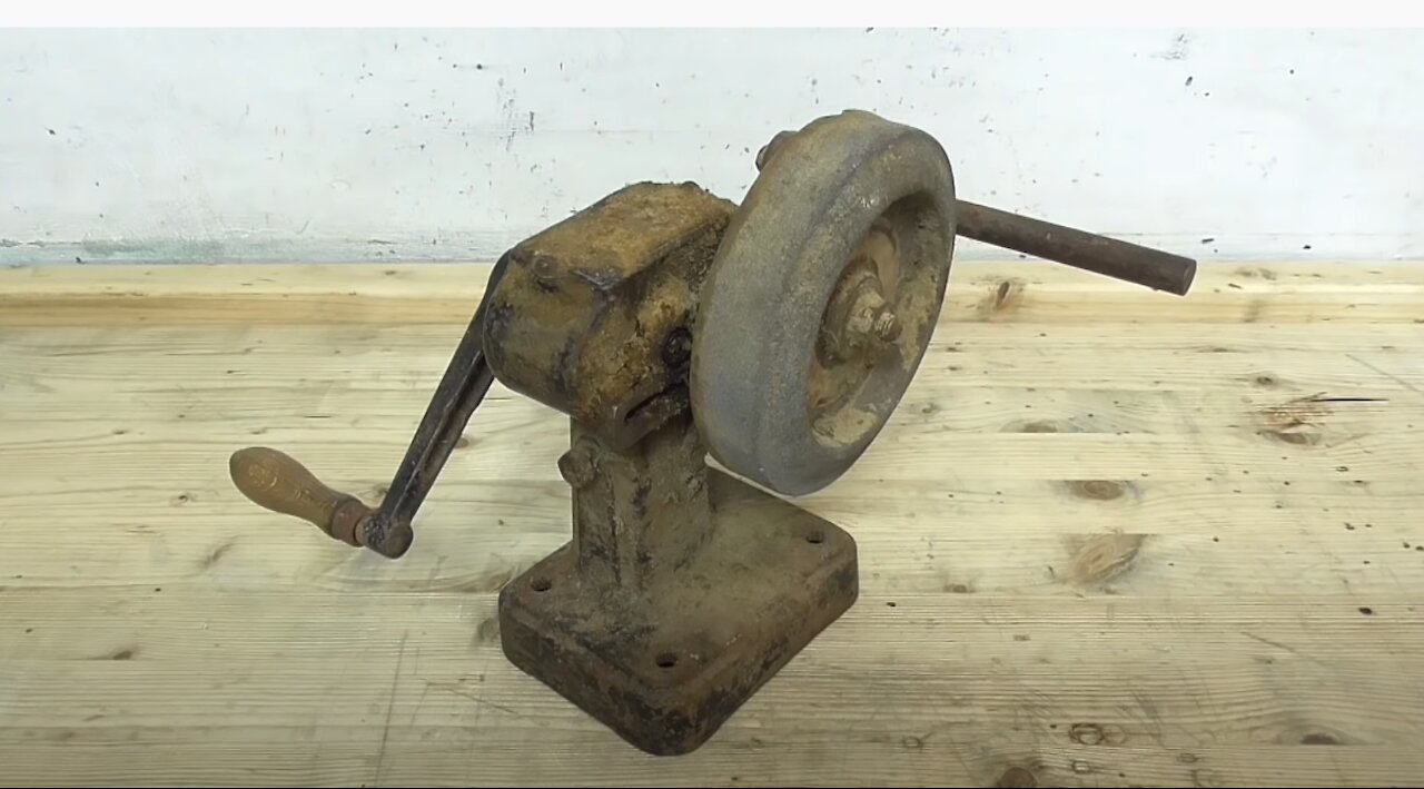 Restoration of Antique Hand Cranked Grinder