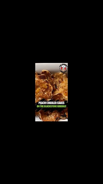 PEACH COBBLER CAKES ON THE BLACKSTONE GRIDDLE! #food #hungryhussey #griddle #shorts