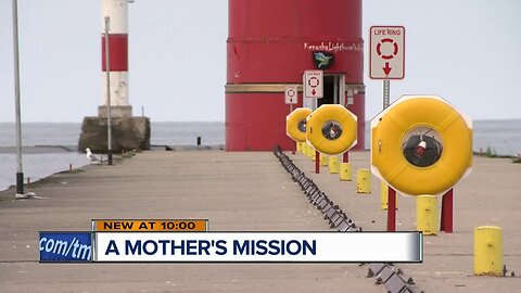 Kenosha's North Pier adds life rings in hopes of preventing drownings