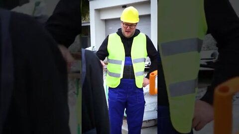 BUDOWLAŃCY W KRYZYSIE