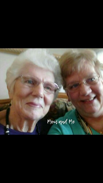 Mom and Me "Thanksgiving in the City" (2020)