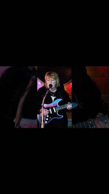 Landslide- Fleetwood Mac Stevie Nicks guitar cover by Cari Dell