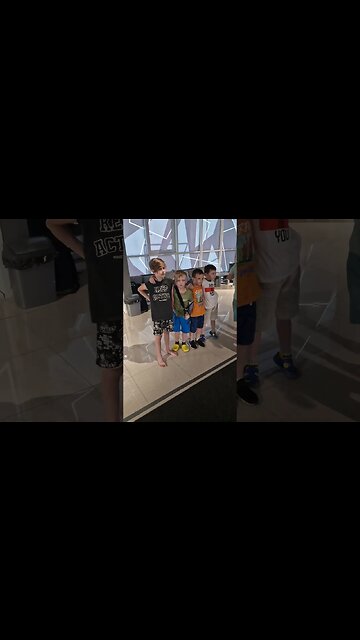 tiktok:unreal.md 🎮👾🕹️ #vr #vrclub #virtualreality #unrealvr #moldova #vrarena 🖤 @unrealvrmda